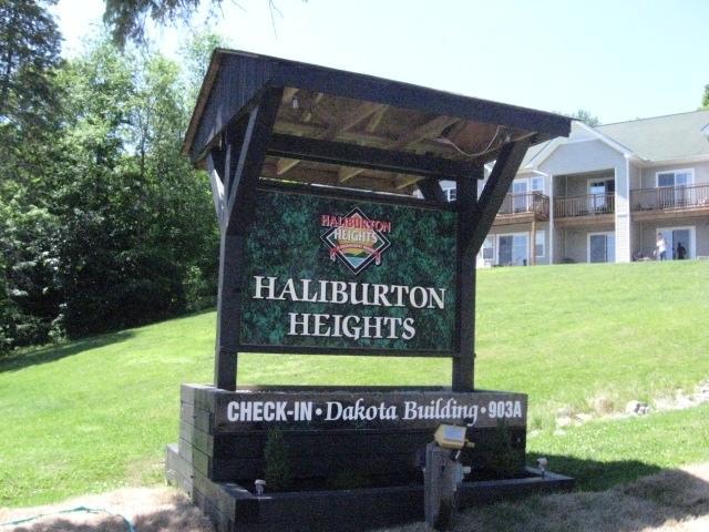 Getaways At Haliburton Heights Aparthotel Dysart et Al Exterior foto